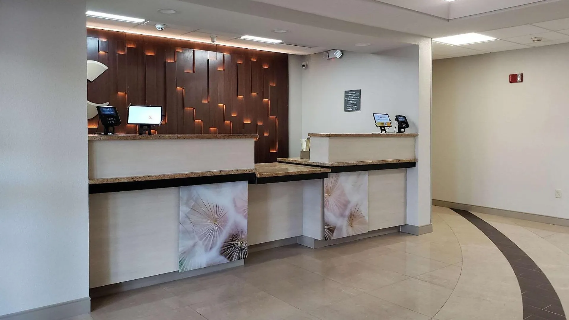 Comfort Inn & Suites Saint Louis
